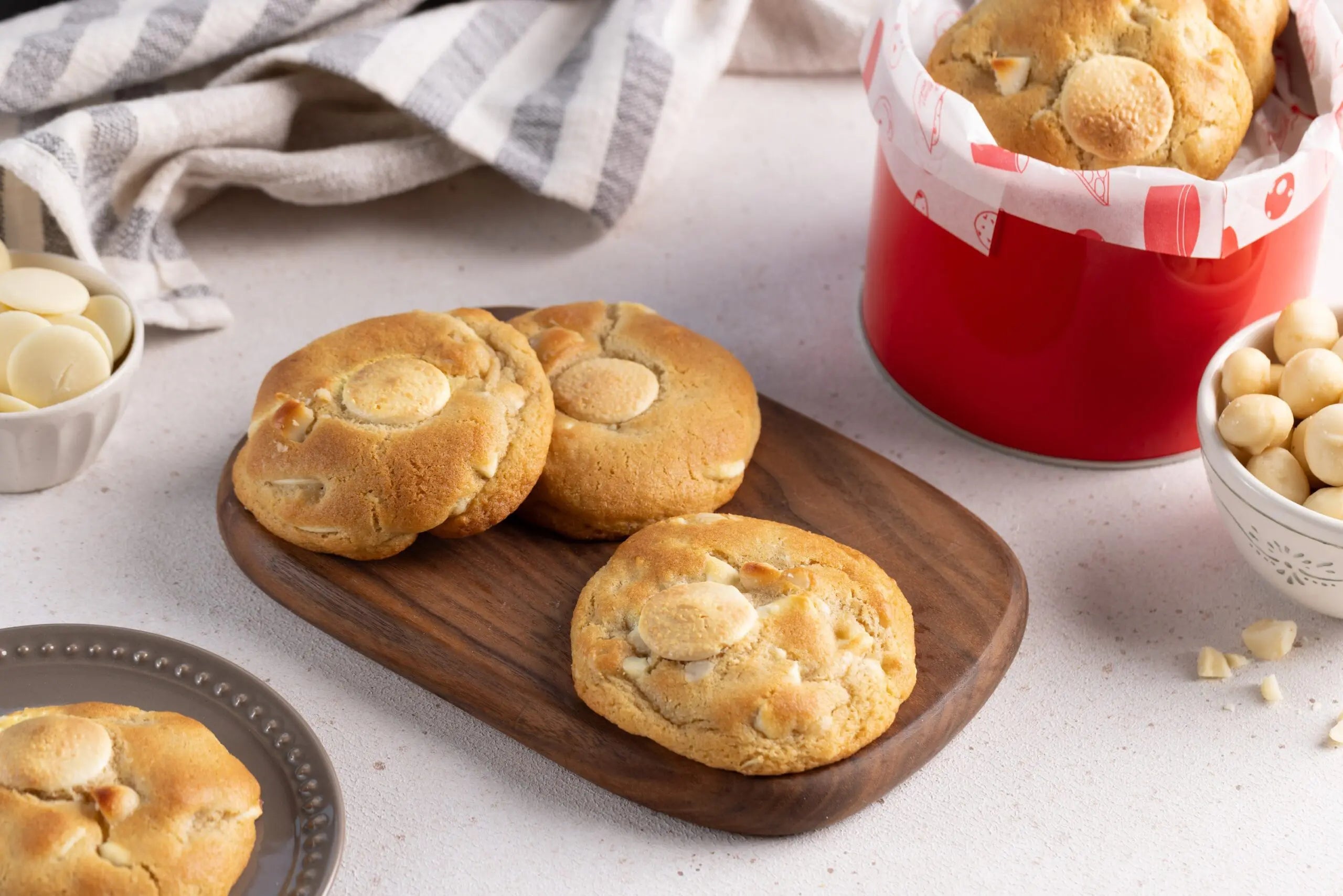 Macadamia & White Chocolate